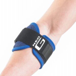 Lightweight wrist support brace with adjustable strap for enhanced mobility and comfort.