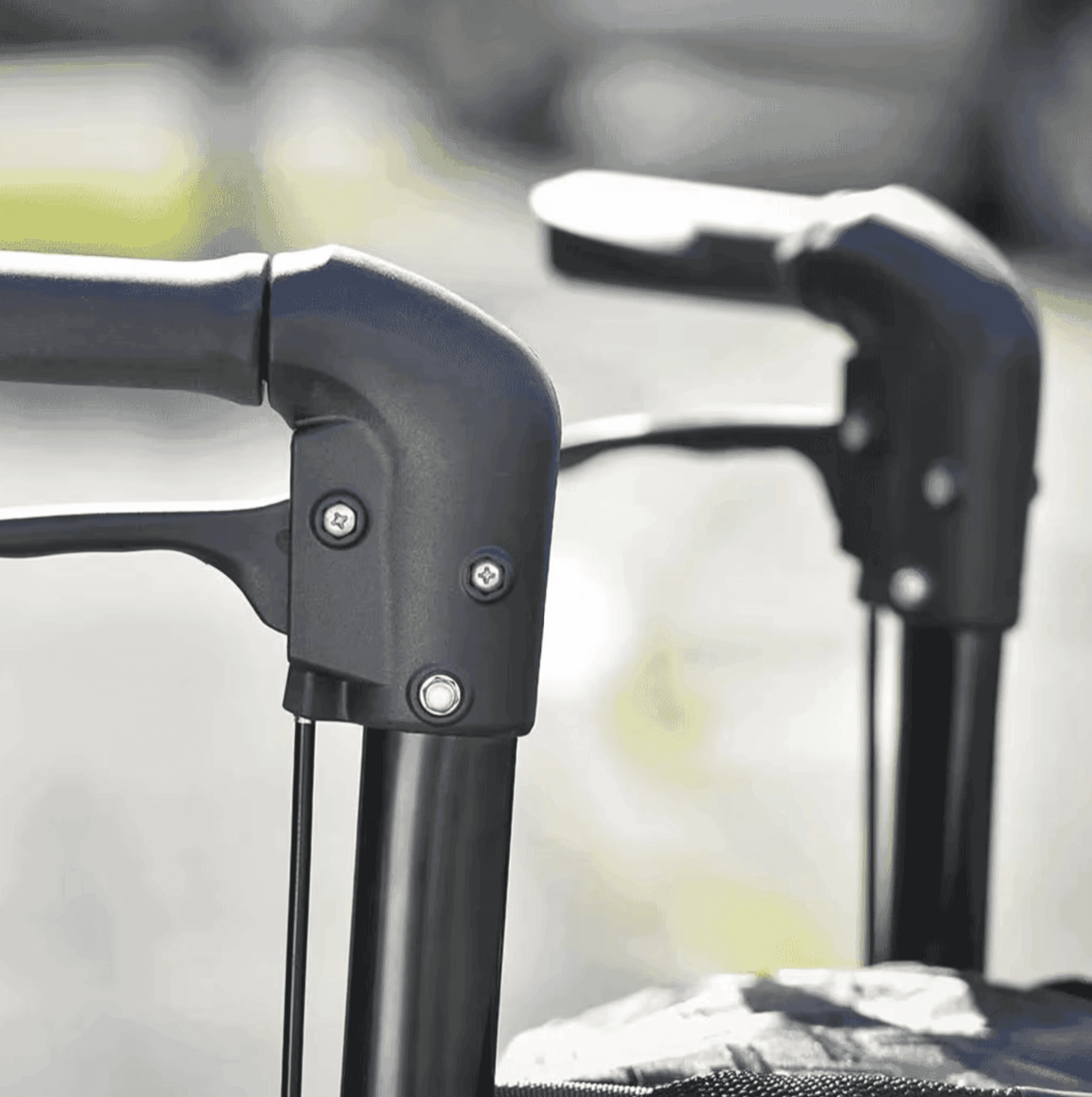 NRS Healthcare Freestyle 3 Wheel Rollator - Image 3